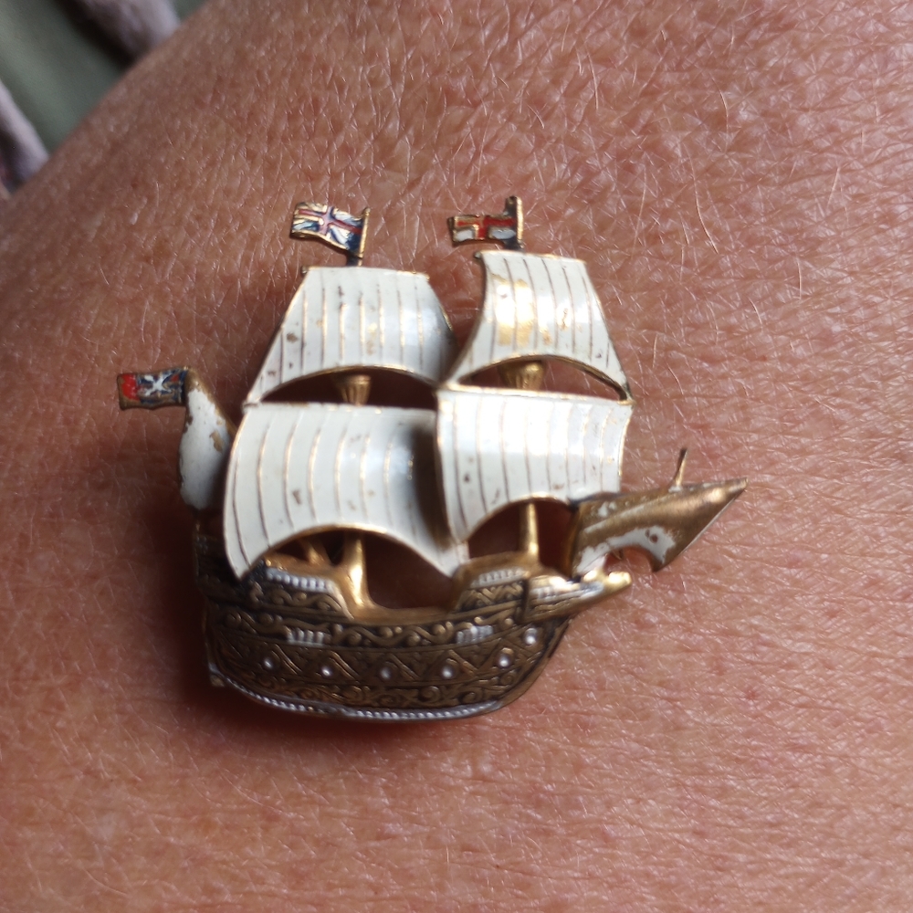 Vtg Spanish Ship! Rare find.Enamel Pin Spain mark in back.